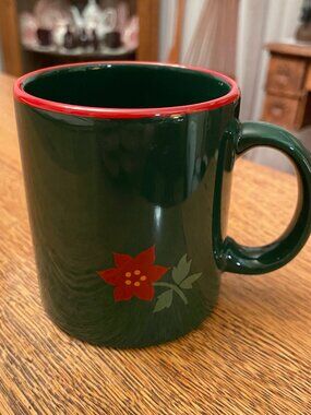 Waechtersbach Christmas Themed Coffee Cup Mug 12 ounces
